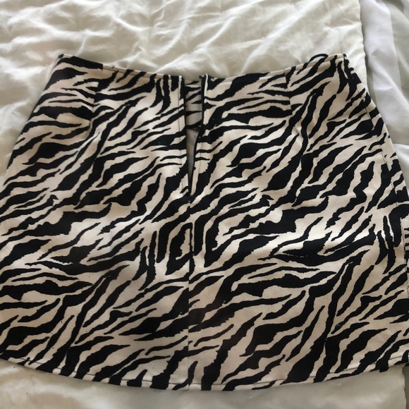 Motel Rocks Zebra Skirt - Picture 4 of 5